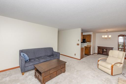 341 Prairiewood Circle S, 207, Fargo, ND 58103