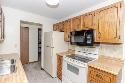 341 Prairiewood Circle S, 207, Fargo, ND 58103