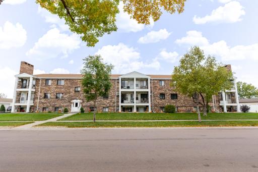 341 Prairiewood Circle S, 207, Fargo, ND 58103