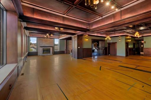 498 Selby Avenue, Saint Paul, MN 55102