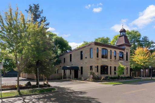 498 Selby Avenue, Saint Paul, MN 55102