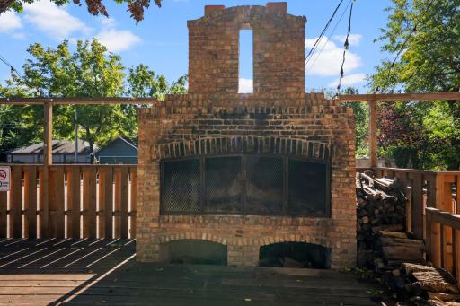 498 Selby Avenue, Saint Paul, MN 55102
