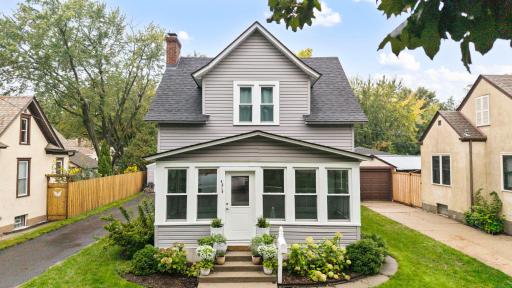Set in a walkable Southeast Minneapolis location, this inviting home puts the best of the neighborhood right outside your door, with the Mississippi River, Hiawatha Elementary, trails, parks, shops, restaurants, public transit and more all close by.