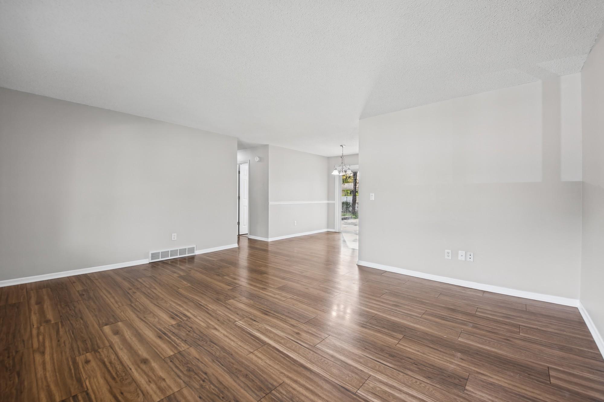 1311 living room.jpg