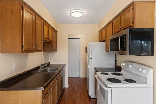 901 11th Avenue S, 5, Hopkins, MN 55343