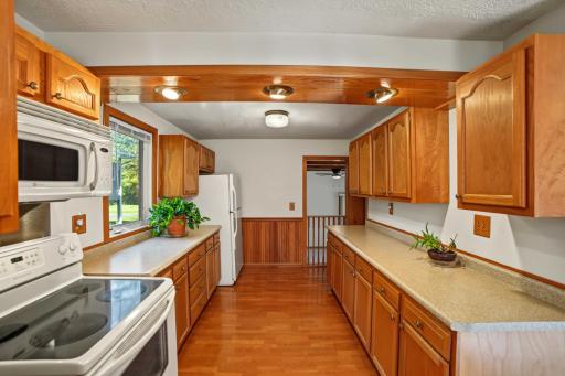 7918 Stillwater Boulevard N, Oakdale, MN 55128