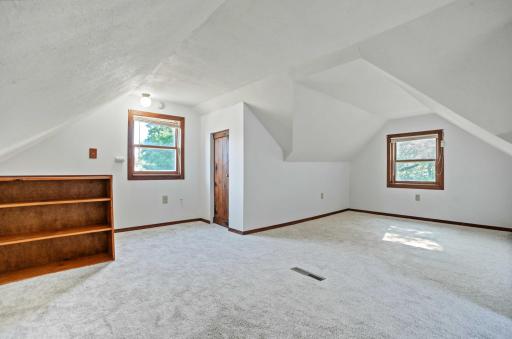 7918 Stillwater Boulevard N, Oakdale, MN 55128