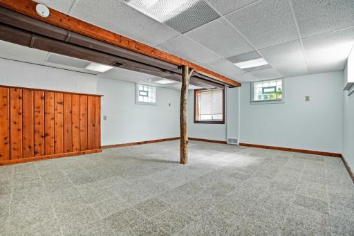 7918 Stillwater Boulevard N, Oakdale, MN 55128
