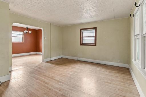 819 1st Street N, Fargo, ND 58102