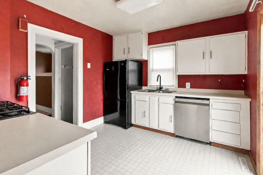 819 1st Street N, Fargo, ND 58102