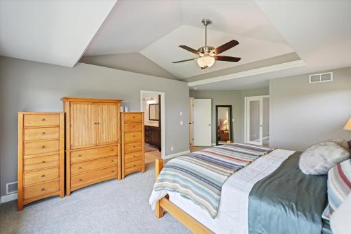 10520 Pinnacle Way, Woodbury, MN 55129