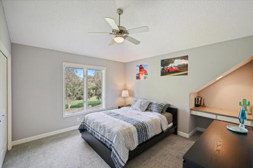 10520 Pinnacle Way, Woodbury, MN 55129