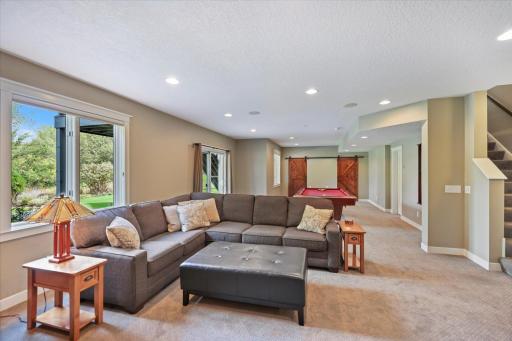10520 Pinnacle Way, Woodbury, MN 55129