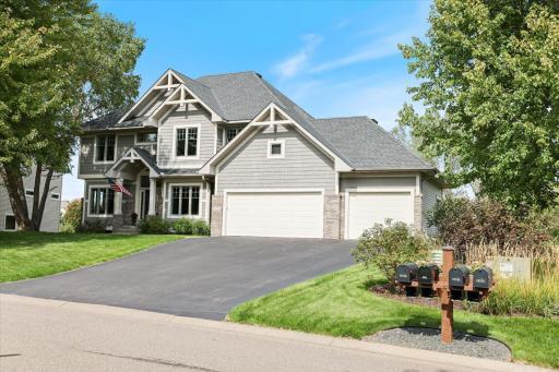 10520 Pinnacle Way, Woodbury, MN 55129