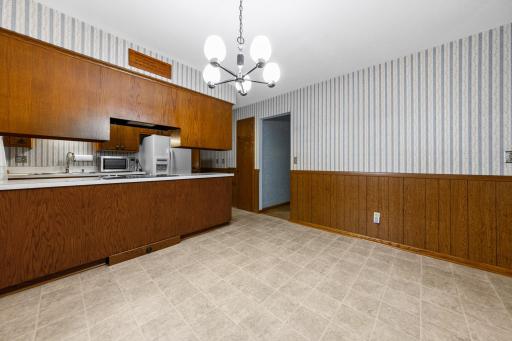 5421 Xylon Avenue N, New Hope, MN 55428