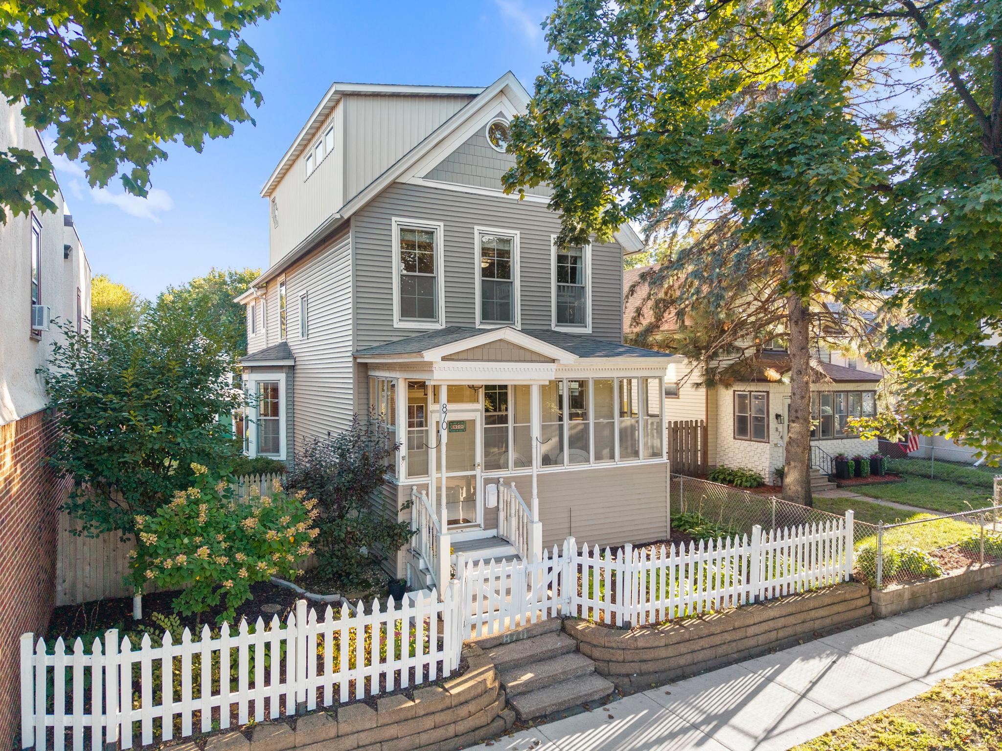 Beautifully maintained 3 story Victorian home