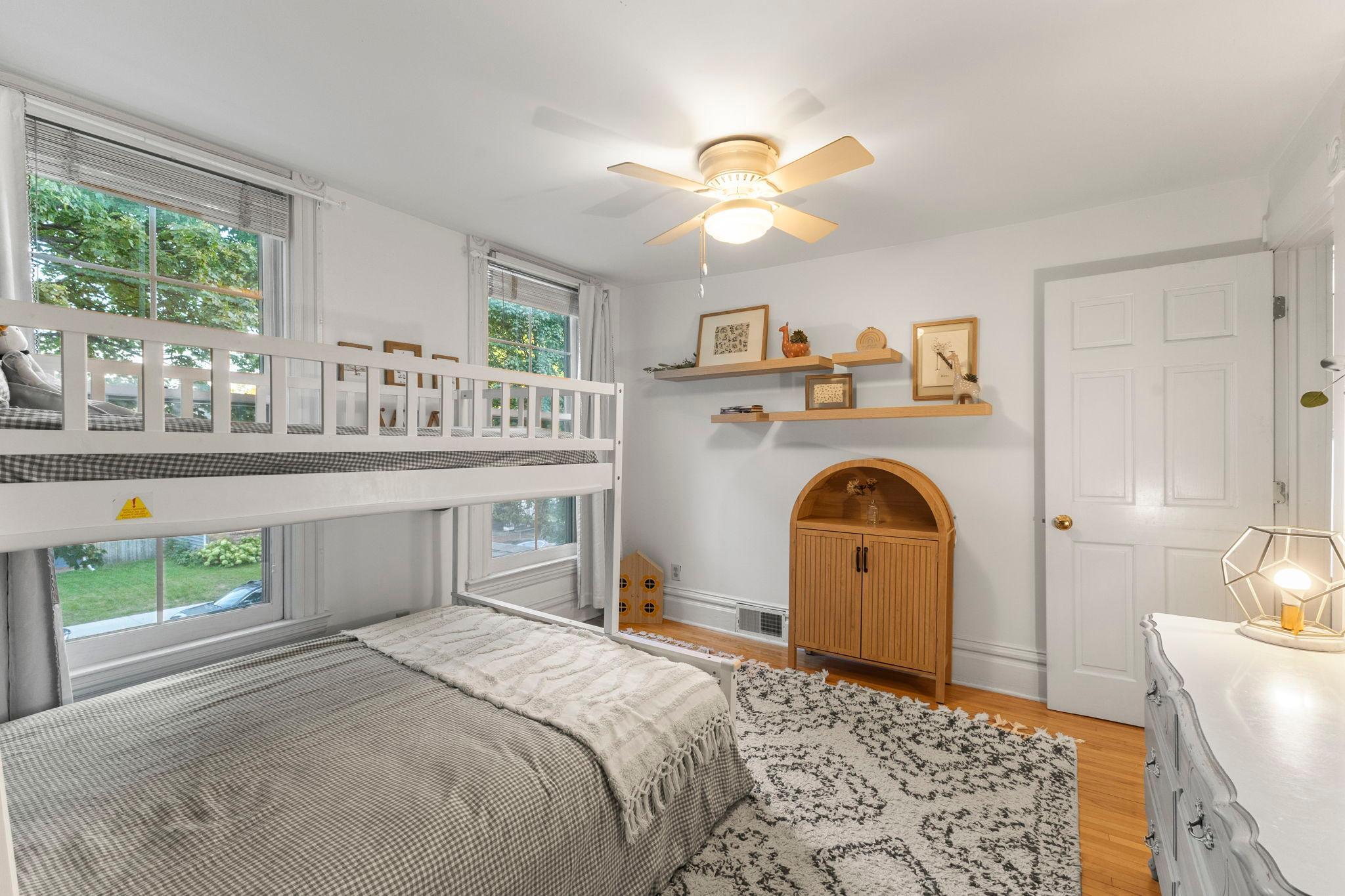 Secondary bedroom