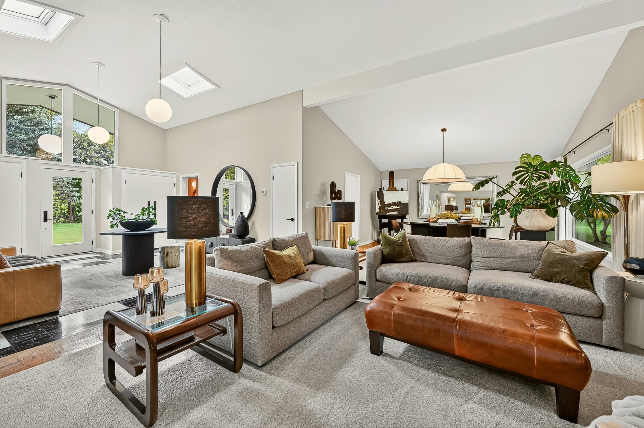 Effortless main floor flow perfect for entertaining large groups or cozying up.