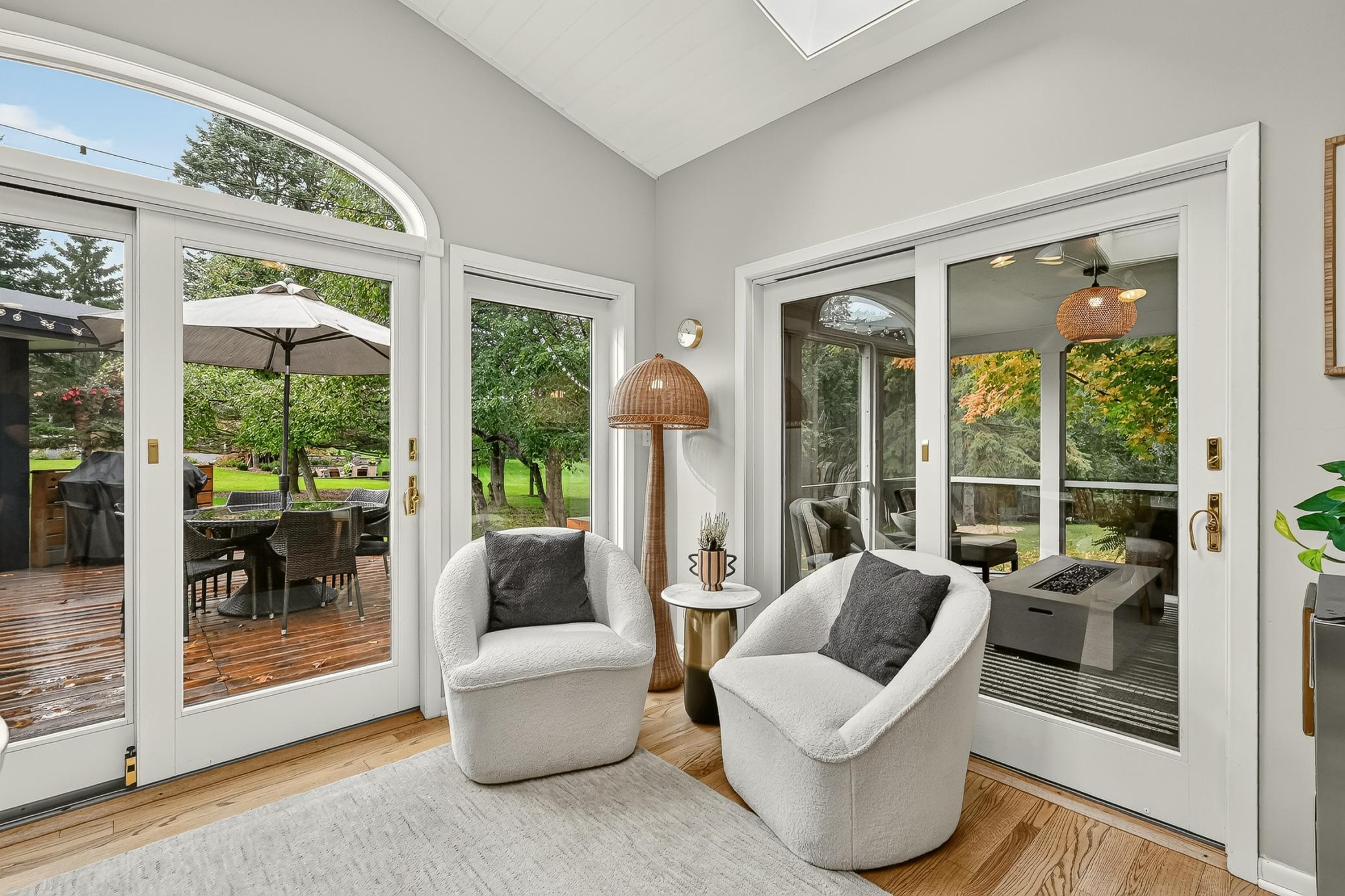 Easy flow to entertain indoors and out and the perfect sunlit spot to enjoy your morning coffee.