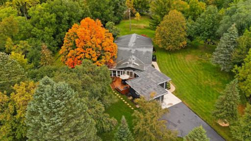 Perfectly positioned on one of Merrihillsâ most beautiful lots, offering exceptional privacy and a truly picturesque setting.