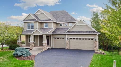 1711 Deephaven Drive, Woodbury, MN 55129