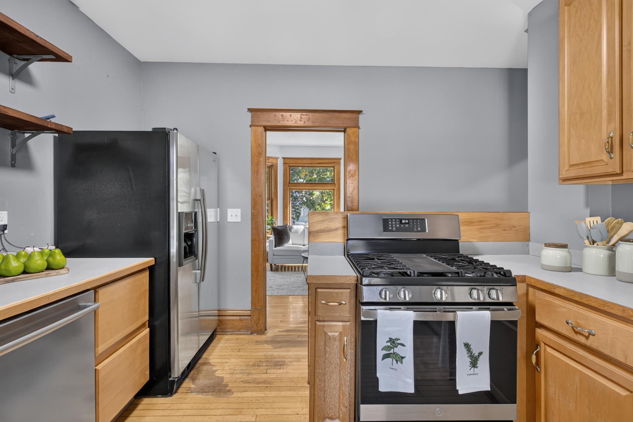 Kitchen to living room