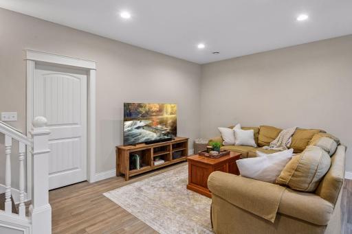1610 Manchester Place, Waconia, MN 55387