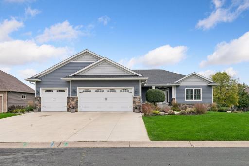 1610 Manchester Place, Waconia, MN 55387