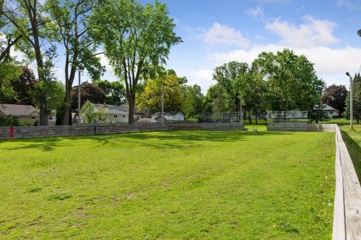 1190 Ottawa Avenue, Saint Paul, MN 55118