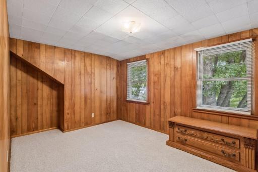 1190 Ottawa Avenue, Saint Paul, MN 55118