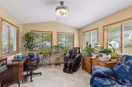 1190 Ottawa Avenue, Saint Paul, MN 55118