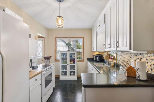 1190 Ottawa Avenue, Saint Paul, MN 55118
