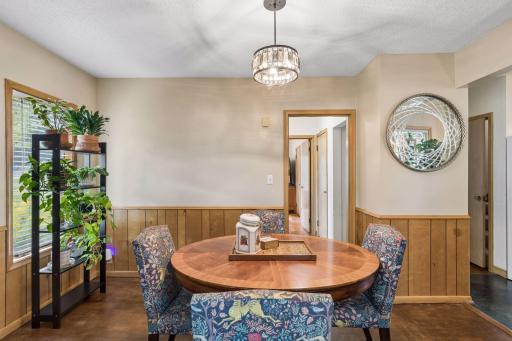 1190 Ottawa Avenue, Saint Paul, MN 55118