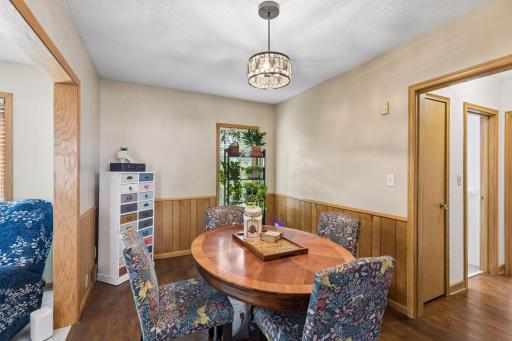 1190 Ottawa Avenue, Saint Paul, MN 55118