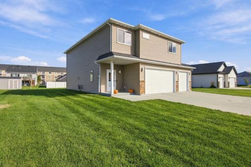 3556 17th Street S, Moorhead, MN 56560