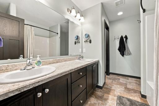 3556 17th Street S, Moorhead, MN 56560
