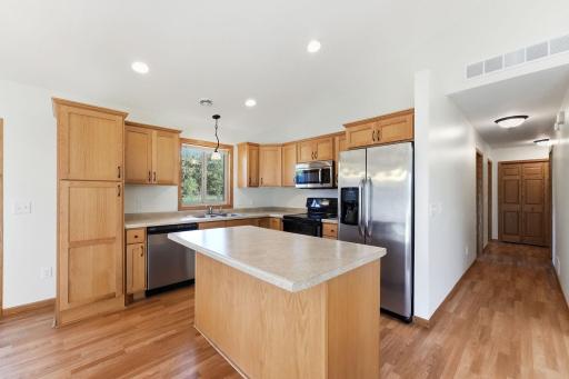 1651 Payton Court NE, Sauk Rapids, MN 56379