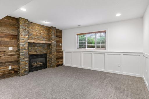 6287 22nd Street N, Oakdale, MN 55128