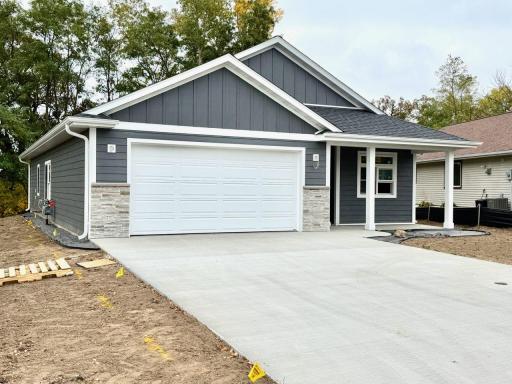 1041 Harvest Way, Lake City, MN 55041