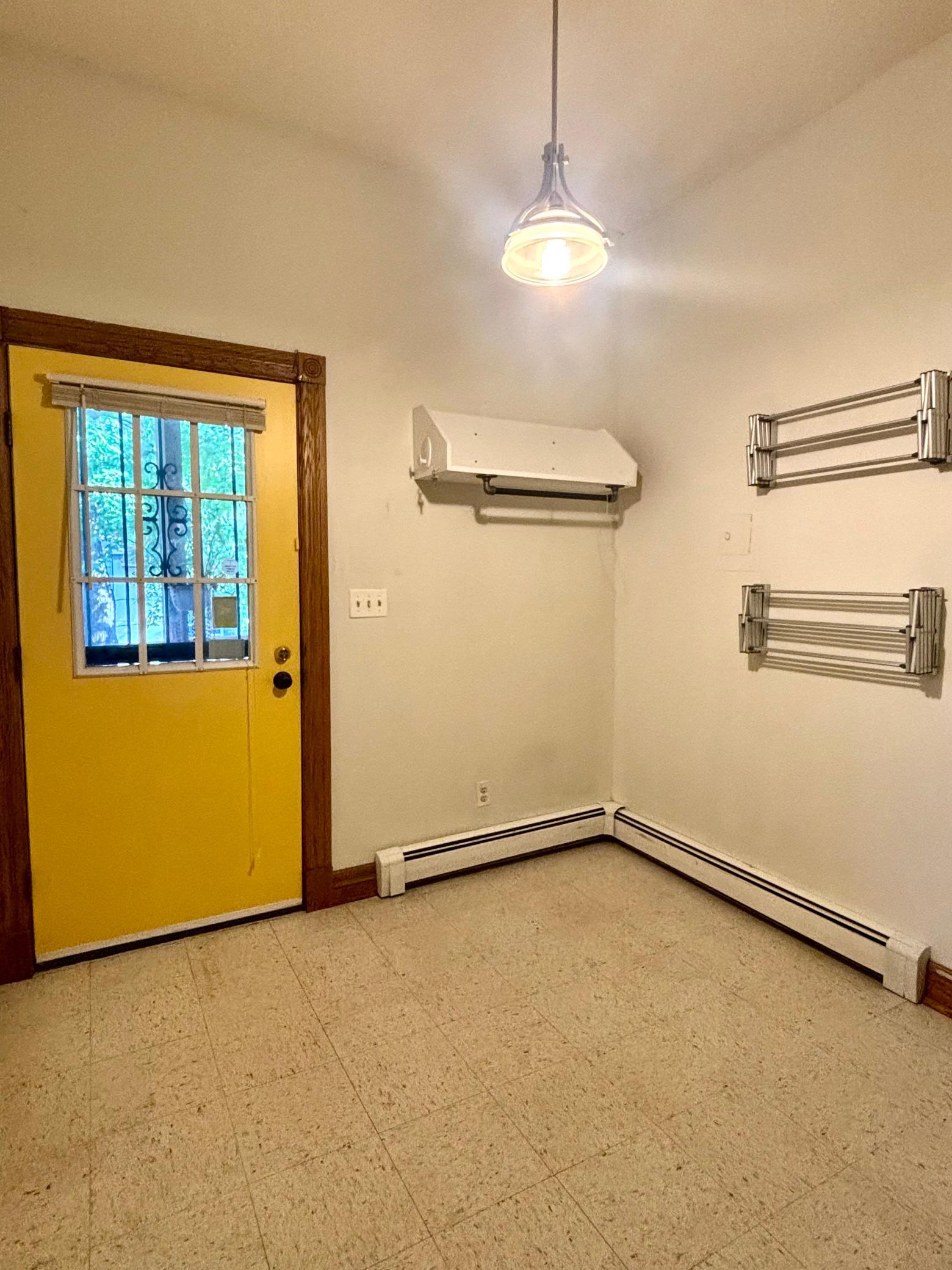 Mudd room, Laundry room