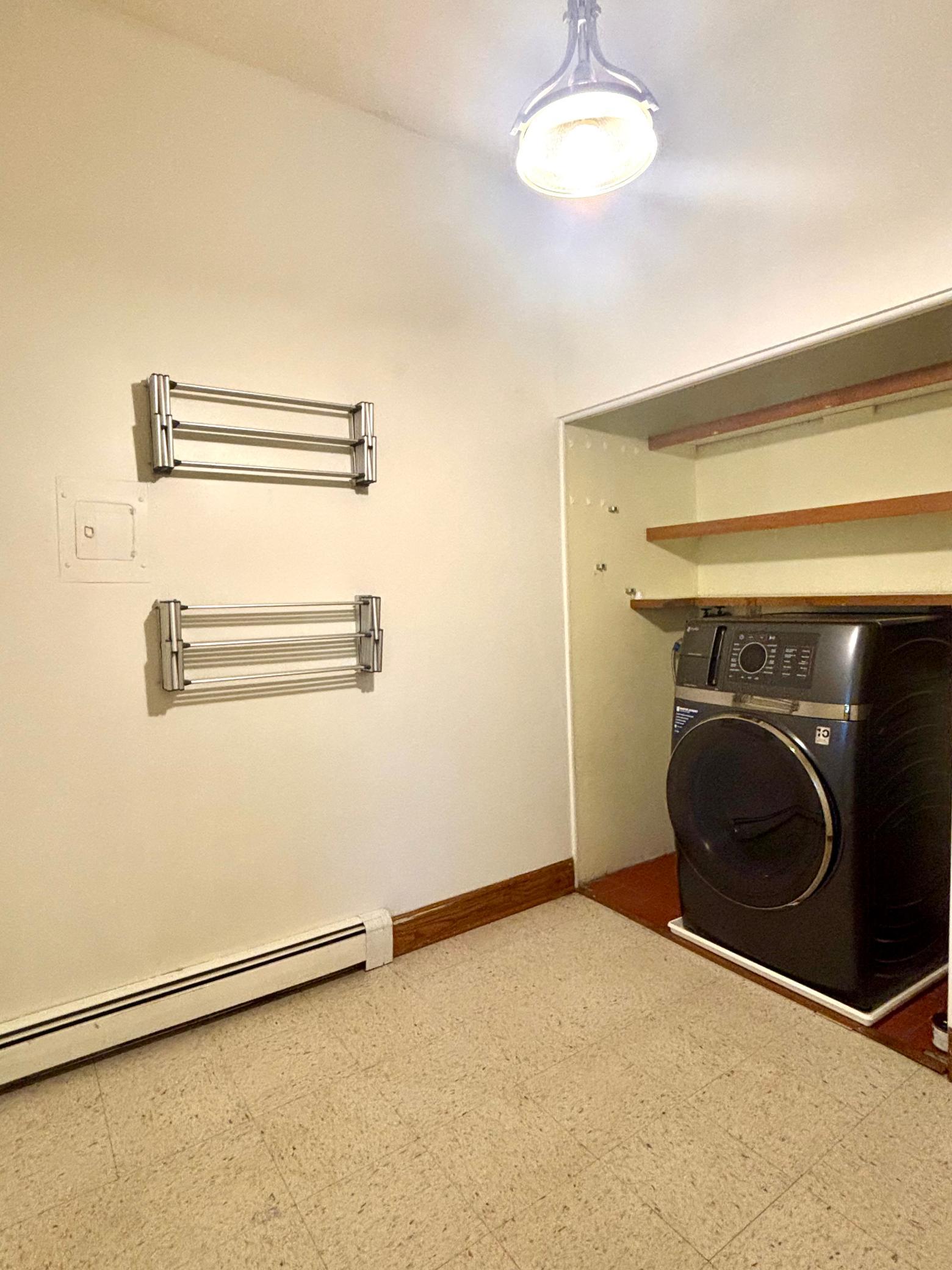 New Modern Washer/Dryer