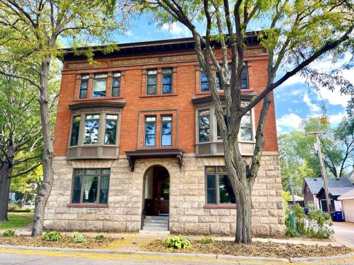 110 Saint Albans Street N, 3, Saint Paul, MN 55104
