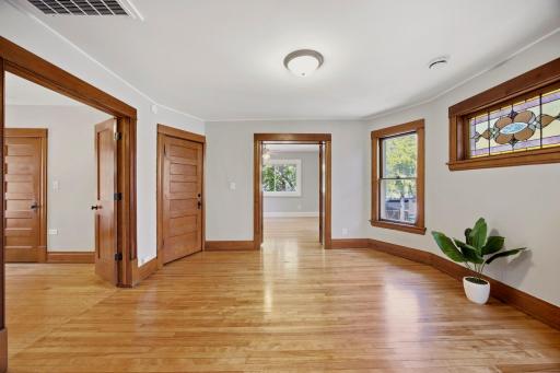 516 8th Avenue NE, Minneapolis, MN 55413