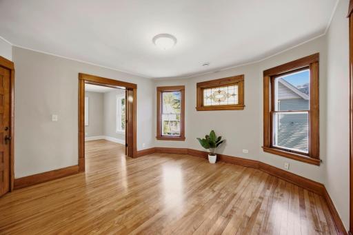 516 8th Avenue NE, Minneapolis, MN 55413