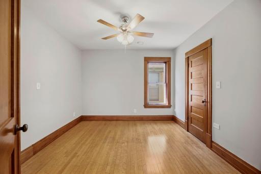 516 8th Avenue NE, Minneapolis, MN 55413