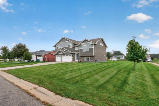 709 Greenwood Street SW, Isanti, MN 55040