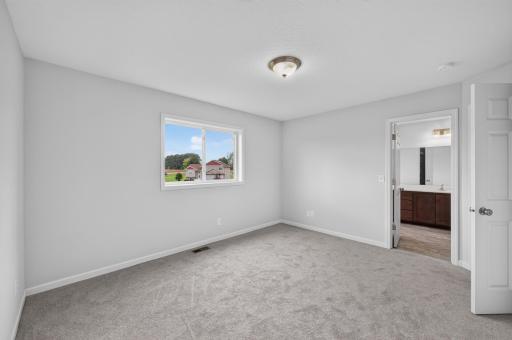 709 Greenwood Street SW, Isanti, MN 55040