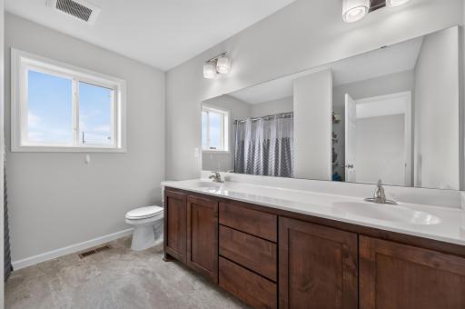 709 Greenwood Street SW, Isanti, MN 55040