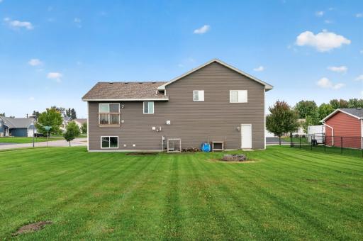 709 Greenwood Street SW, Isanti, MN 55040