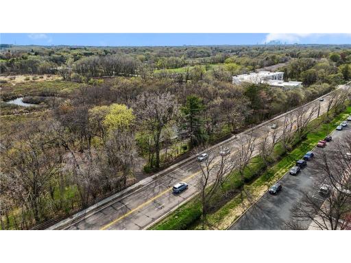 556 County Road C, Roseville, MN 55113